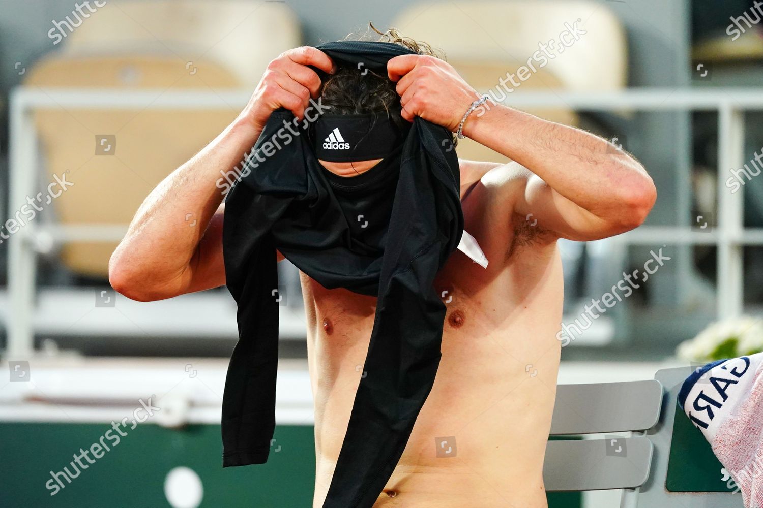 Dominic Thiem Changes His Shirt During Foto de stock de contenido editorial  - Imagen de stock | Shutterstock