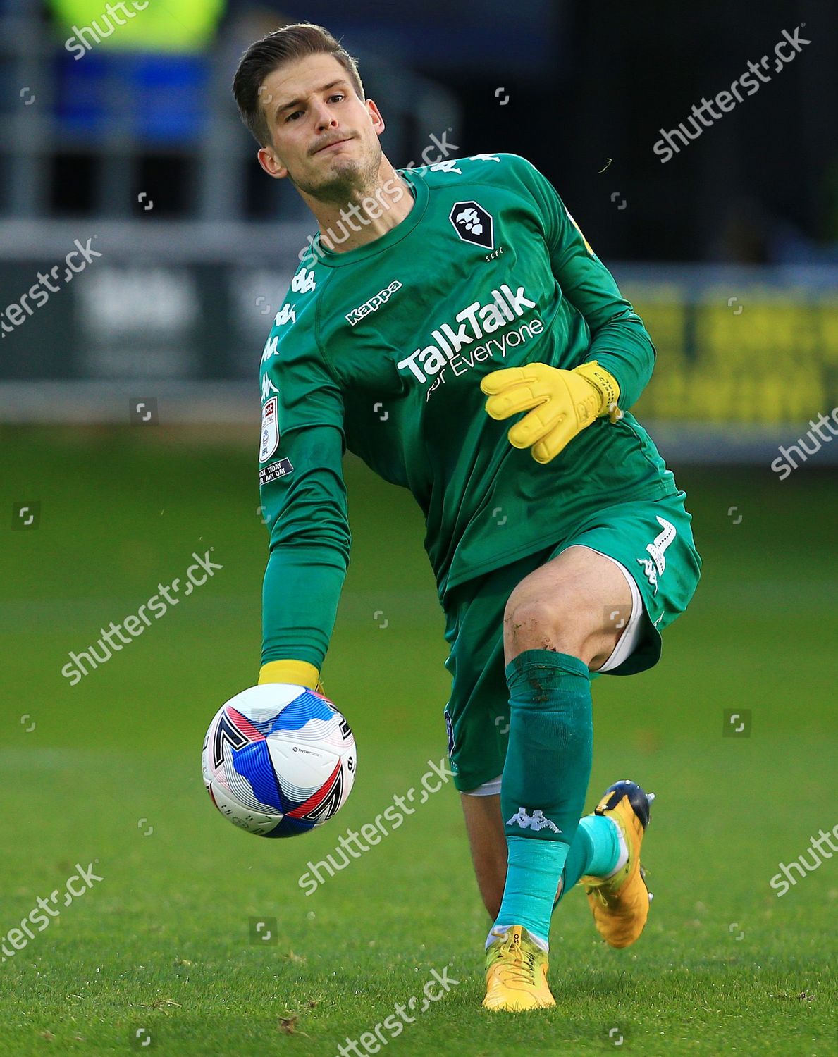 salford city goalkeeper kit