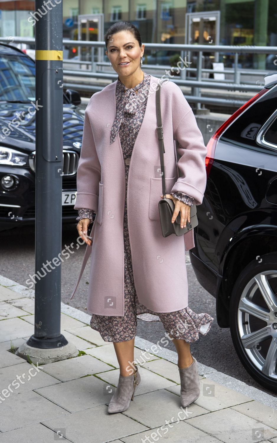 crown-princess-victoria-attends-inauguration-of-a-sculpture-depicting-childrens-book-author-astrid-lindgren-astrid-lindgren-childrens-hospital-solna-outside-stockholm-sweden-shutterstock-editorial-10945887b.jpg