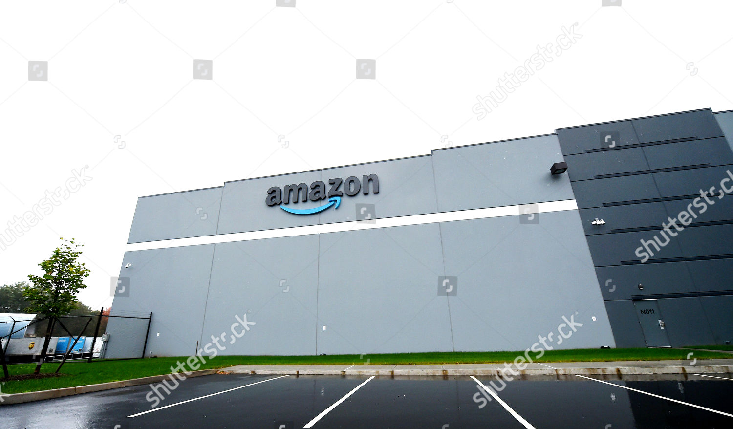 Exterior Amazon Fulfillment Center On Amazon Prime Editorial Stock Photo Stock Image Shutterstock