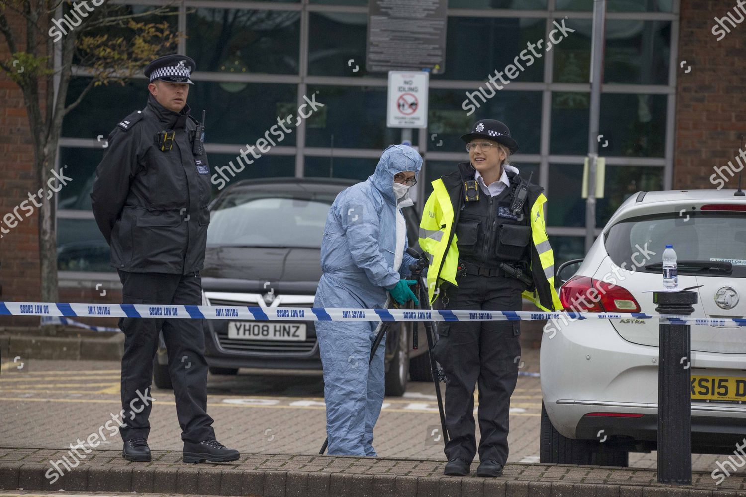 Forensics Officers Gathers Evidence Crime Scene Editorial Stock Photo 