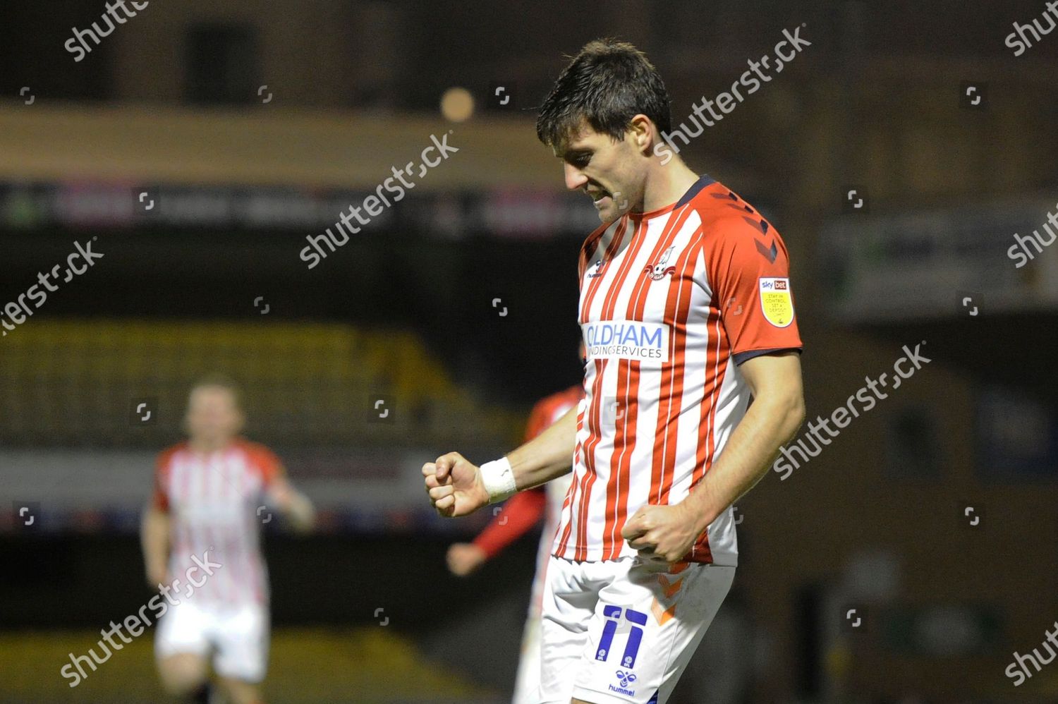 BOBBY GRANT OLDHAM ATHLETIC CELEBRATES SCORING Editorial Stock Photo ...