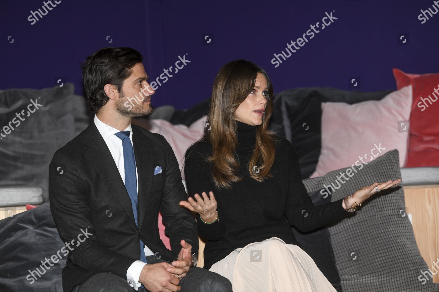 CASA REAL DE SUECIA - Página 78 Princess-sofia-and-prince-carl-philip-visit-varmland-sweden-shutterstock-editorial-10977745aq