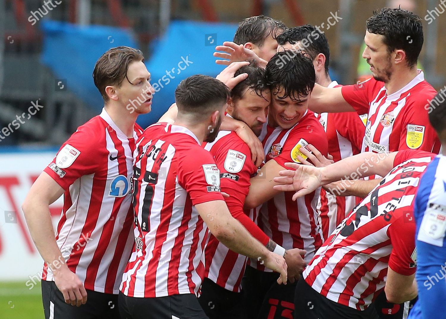 Sunderland Players Congratulate Chris Maguire After Scoring Redaktionelles Stockfoto Stockbild Shutterstock