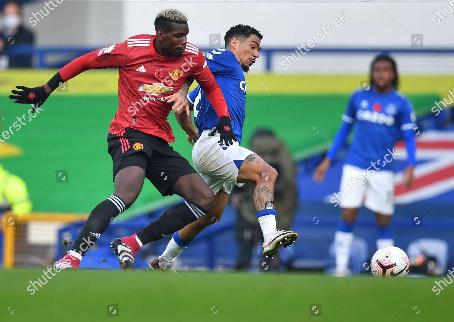 Allan R Everton Action Against Paul Pogba Redaktionelles Stockfoto Stockbild Shutterstock