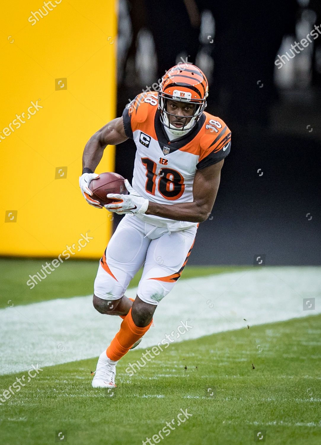 Cincinnati Bengals wide receiver A.J. Green (18) runs before the start of  an NFL football game