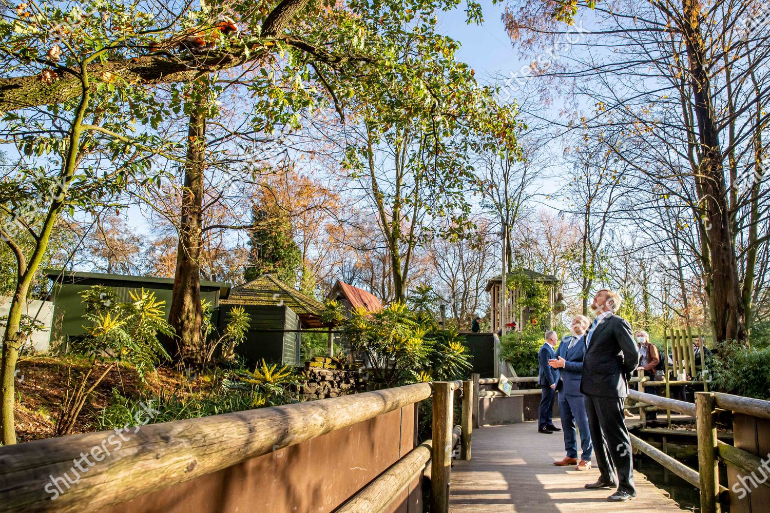 CASA REAL HOLANDESA - Página 77 King-willem-alexander-visit-to-blijdorp-zoo-rotterdam-the-netherlands-shutterstock-editorial-11030387a