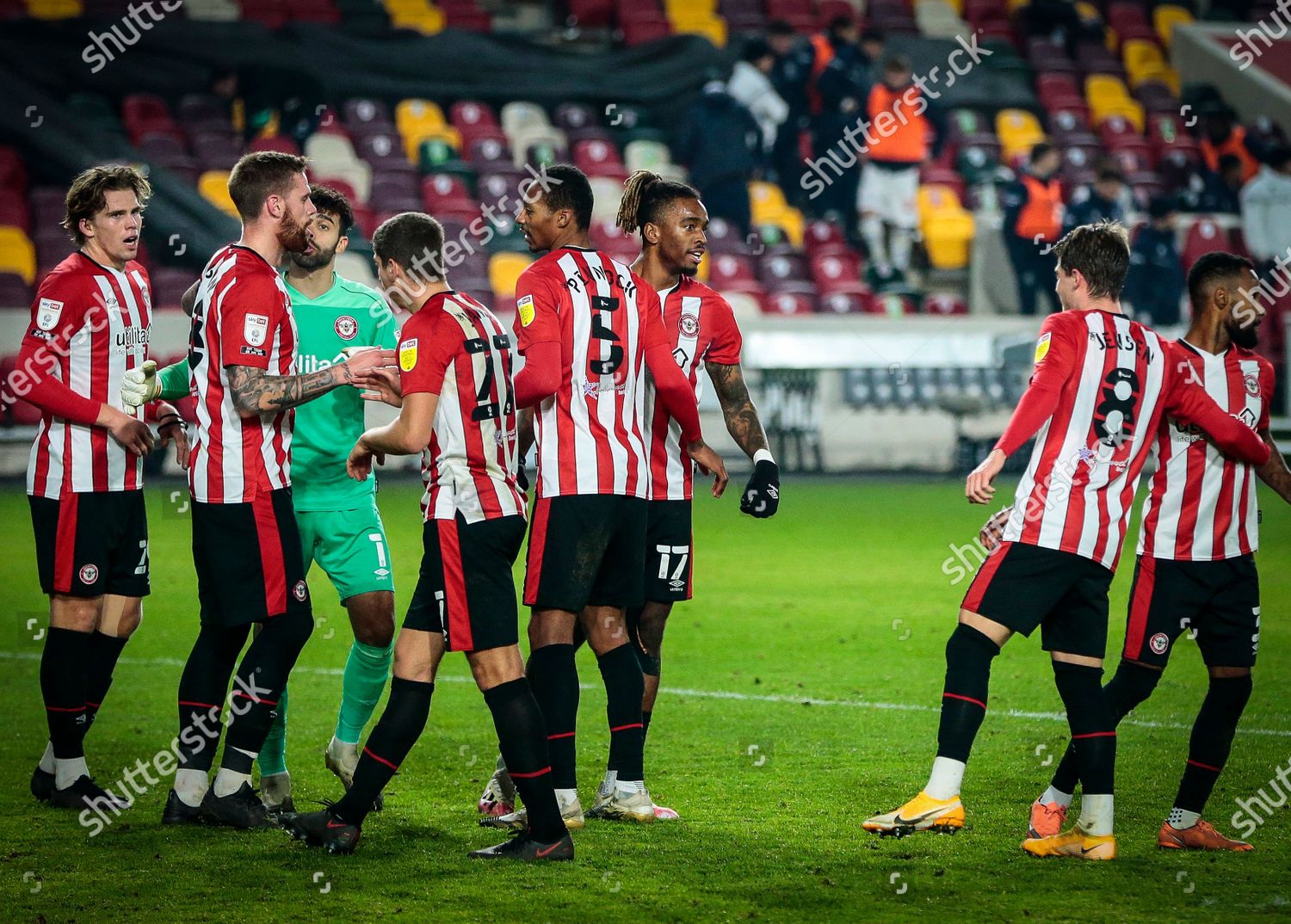 Team Brentford Celebrations After Winning Game Editorial Stock Photo ...