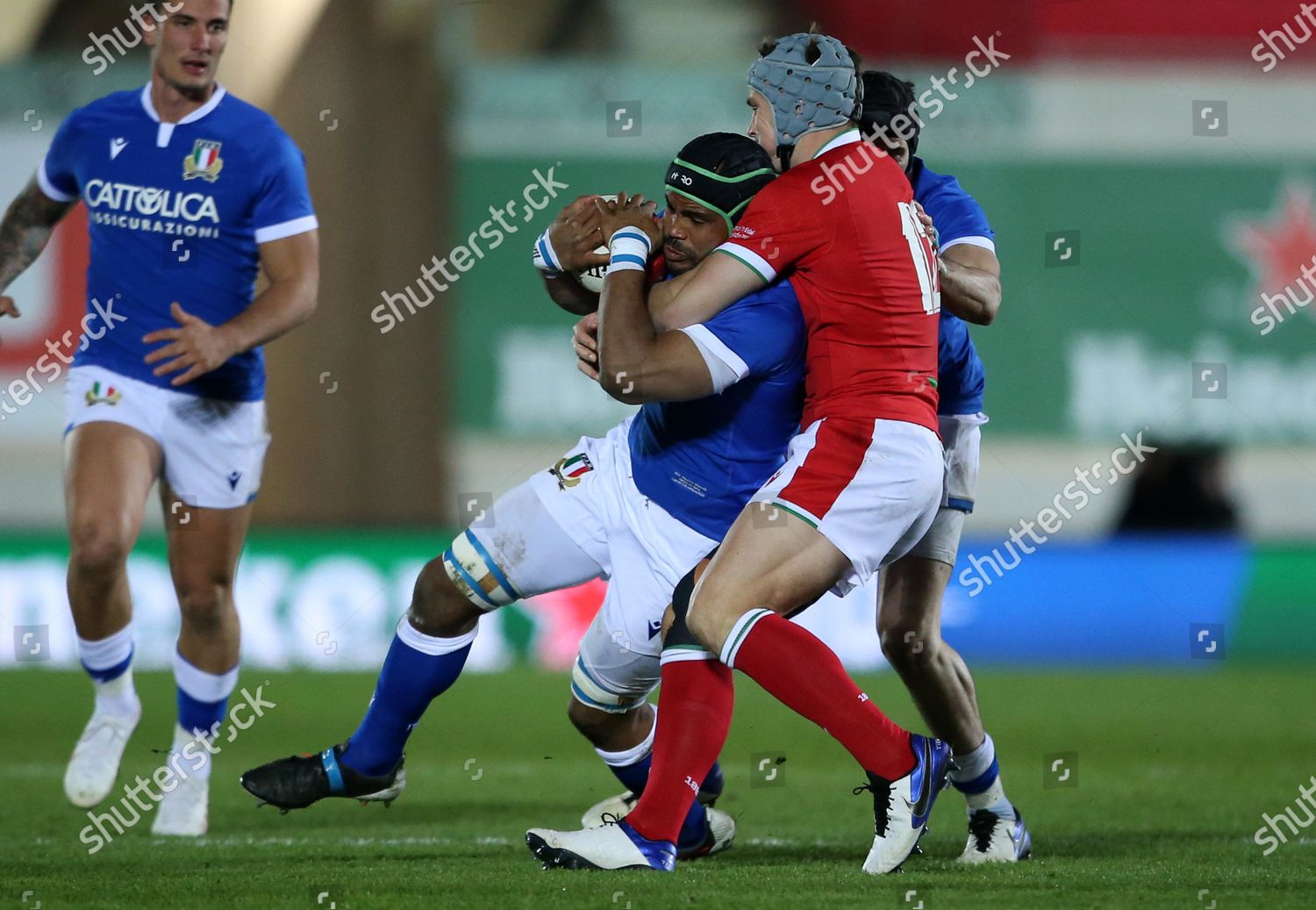 Maxime Mbanda Italy Tackled By Jonathan Davies Redaktionelles Stockfoto Stockbild Shutterstock