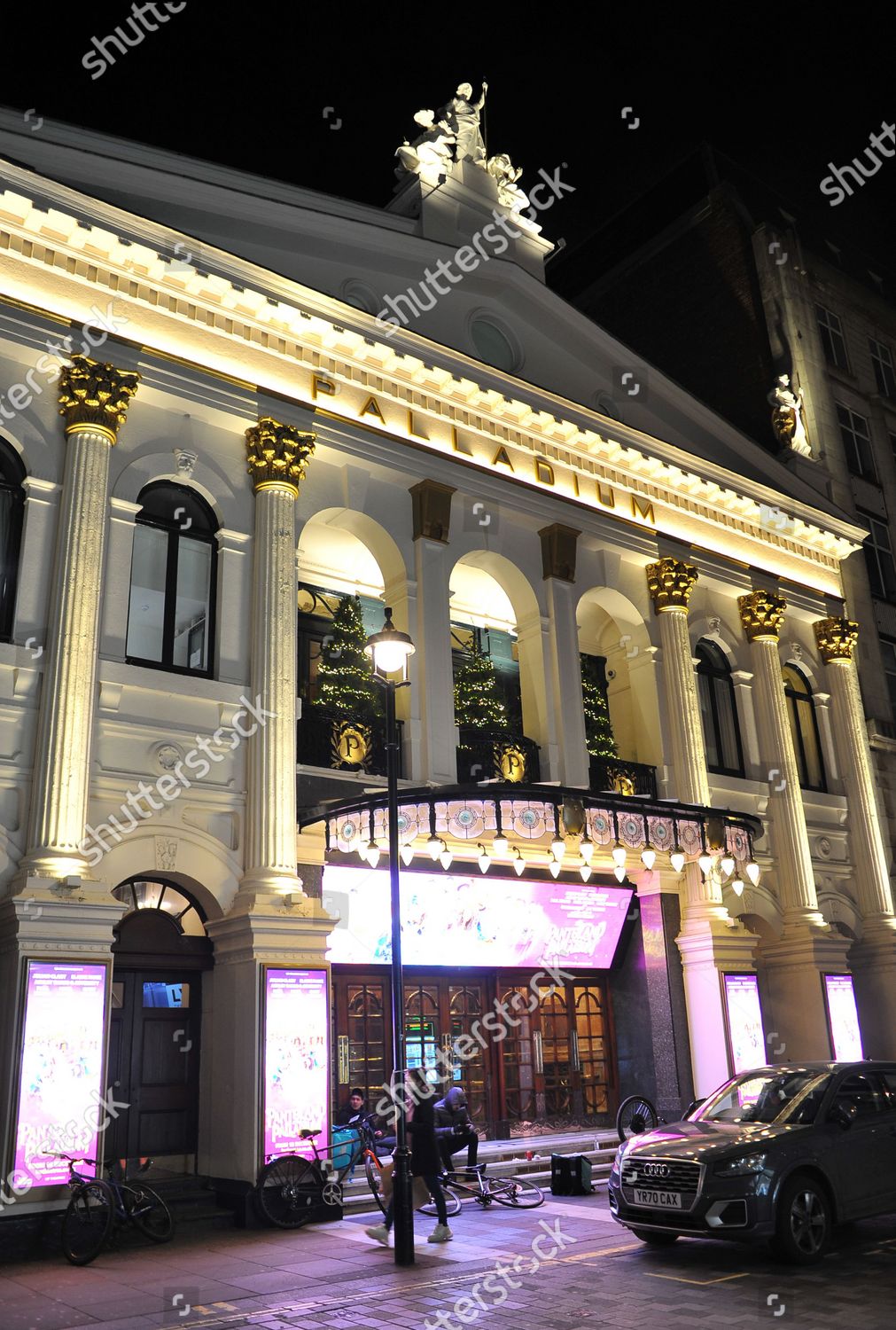 Palladium Theatre Gv the Cast Pantoland Editorial Stock Photo - Stock ...