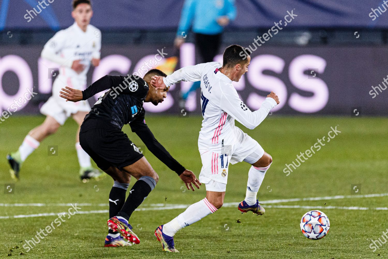 Lucas Vazquez Real Madrid R Dribbles Alassane Editorial Stock Photo Stock Image Shutterstock