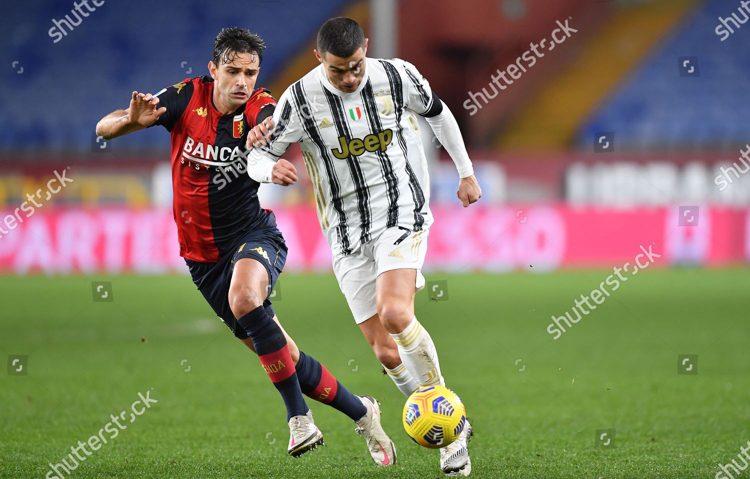 Juventus Vs Genoa 2020 : Juventus Player Paulo Dybala R Celebrates His