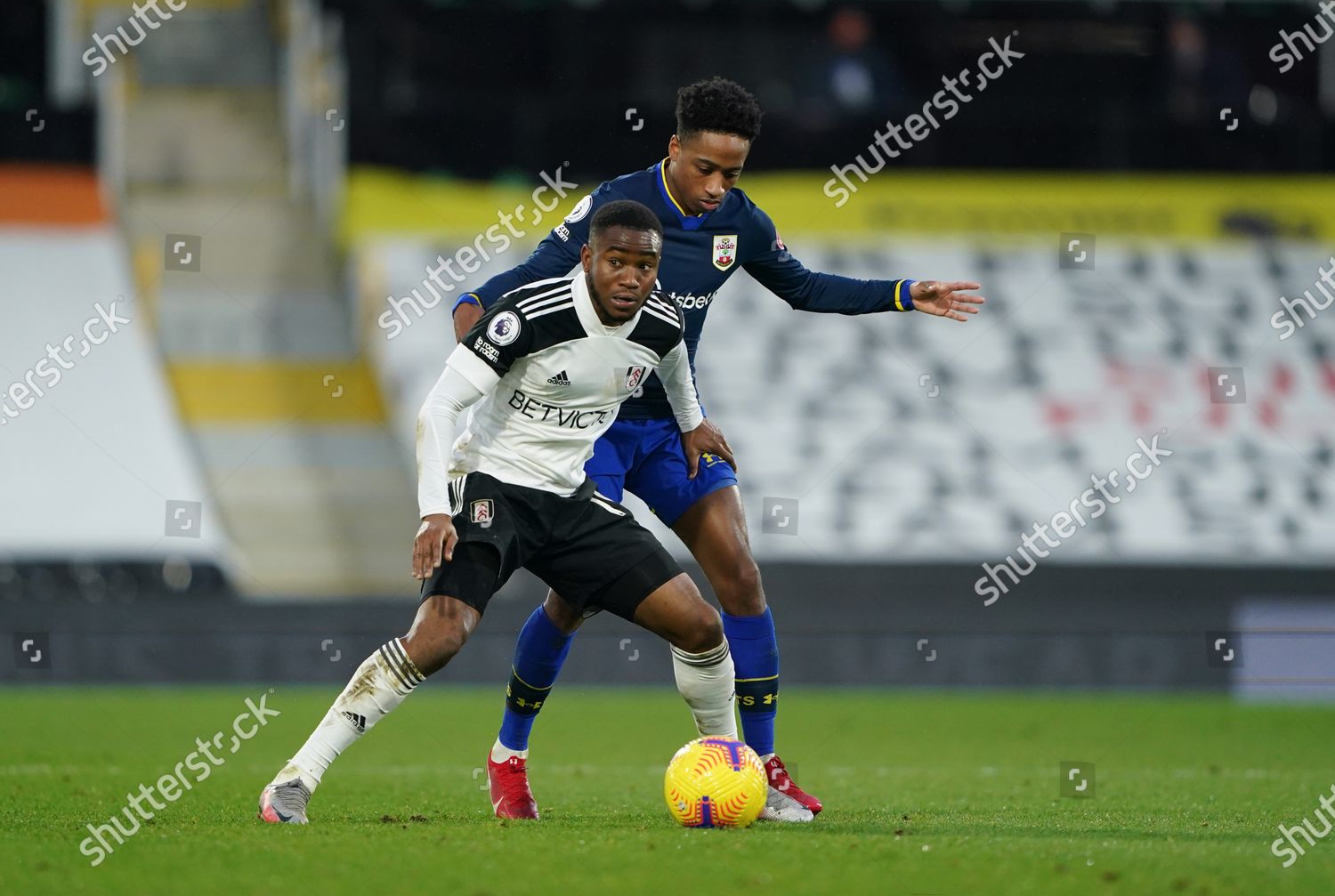 Ademola Lookman Fulham Kyle Walkerpeters Southampton Editorial Stock