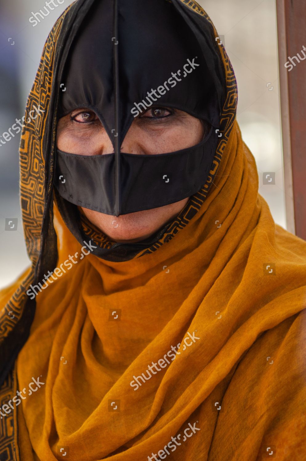 Omani Bedouin Woman Wearing Traditional Batoola Editorial Stock Photo ...