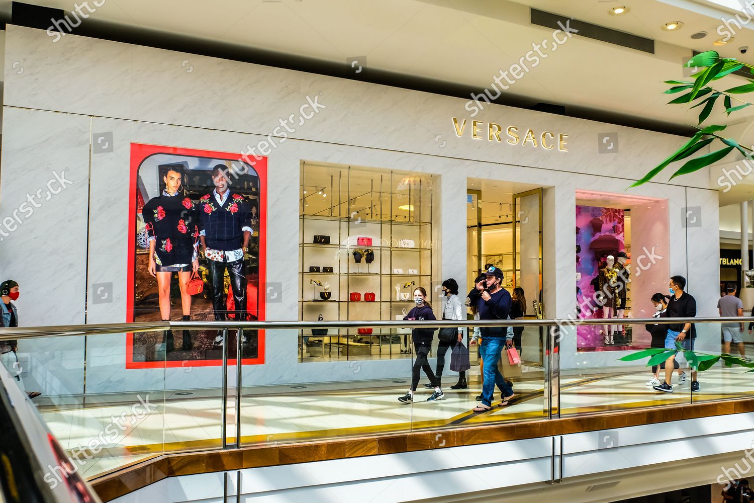 People Walking Past Versace Fashion Accessories Editorial Stock Photo -  Stock Image | Shutterstock