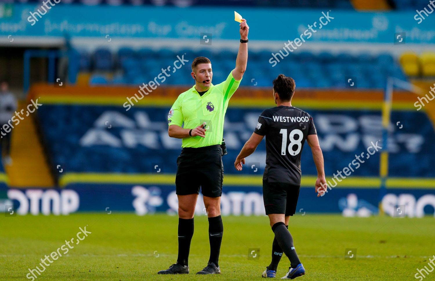 Burnley Midfielder Ashley Westwood 18 Booked Receives Redaktionelles Stockfoto Stockbild Shutterstock