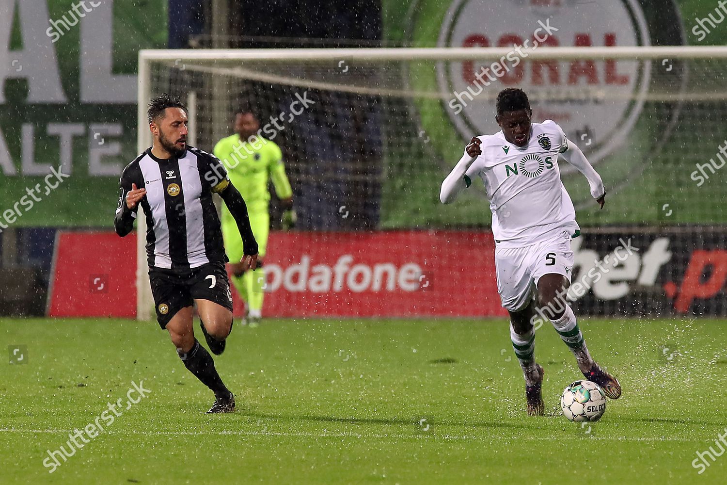 Nacional Player Camacho L Action Against Sporting Editorial Stock Photo Stock Image Shutterstock