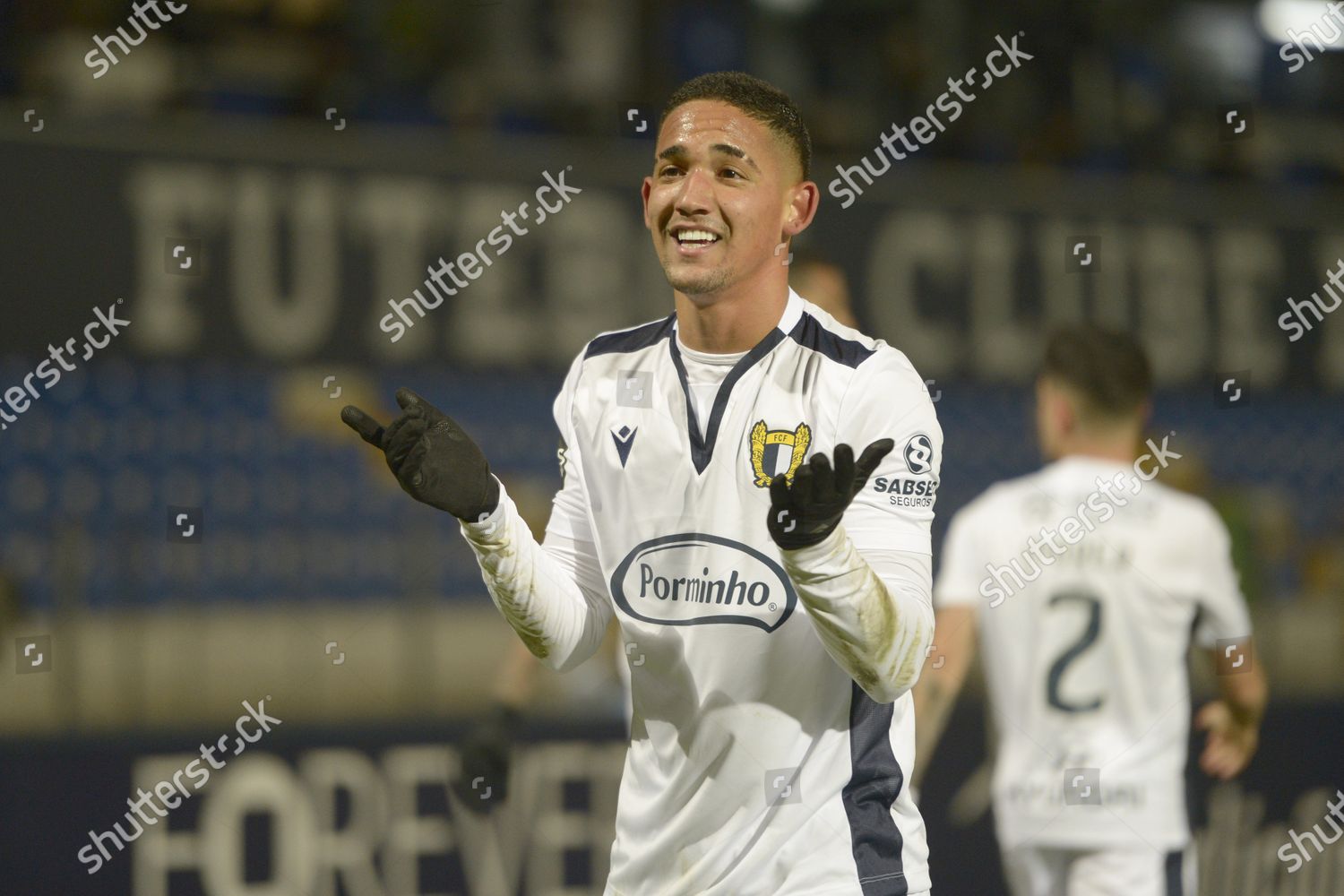 Famalicao Player Jhonata Robert Celebrates After Scoring Foto Editorial En Stock Imagen En Stock Shutterstock