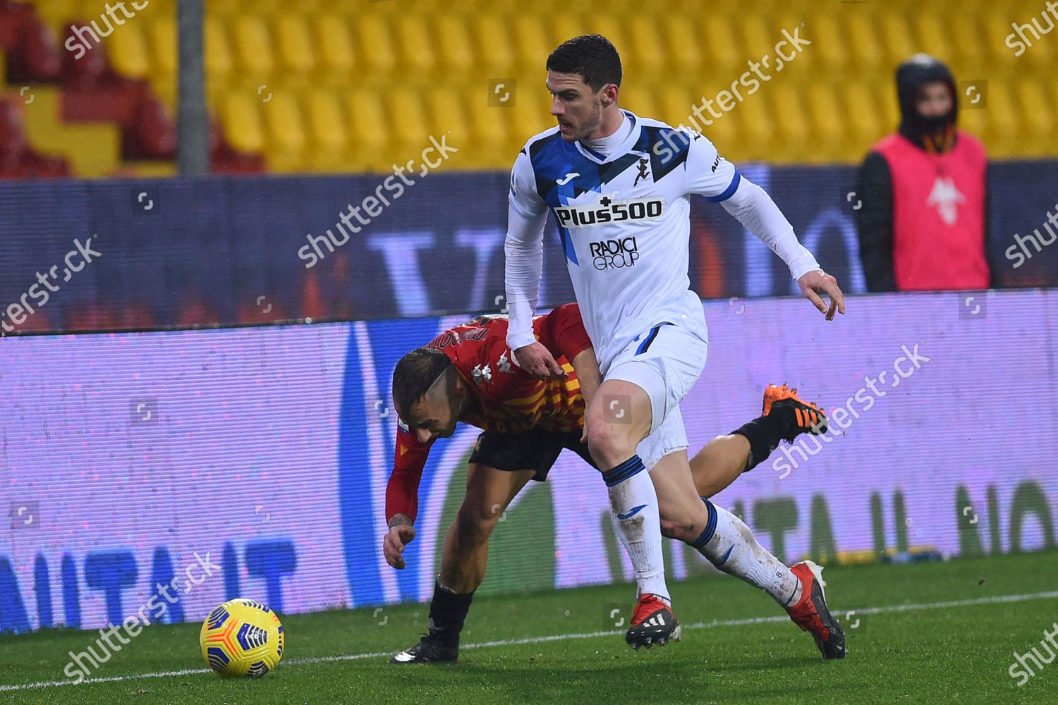 picture Freuler Footballer https www shutterstock com editorial image editorial benevento v atalanta serie a football rome italy 09 jan 2021 11701520m