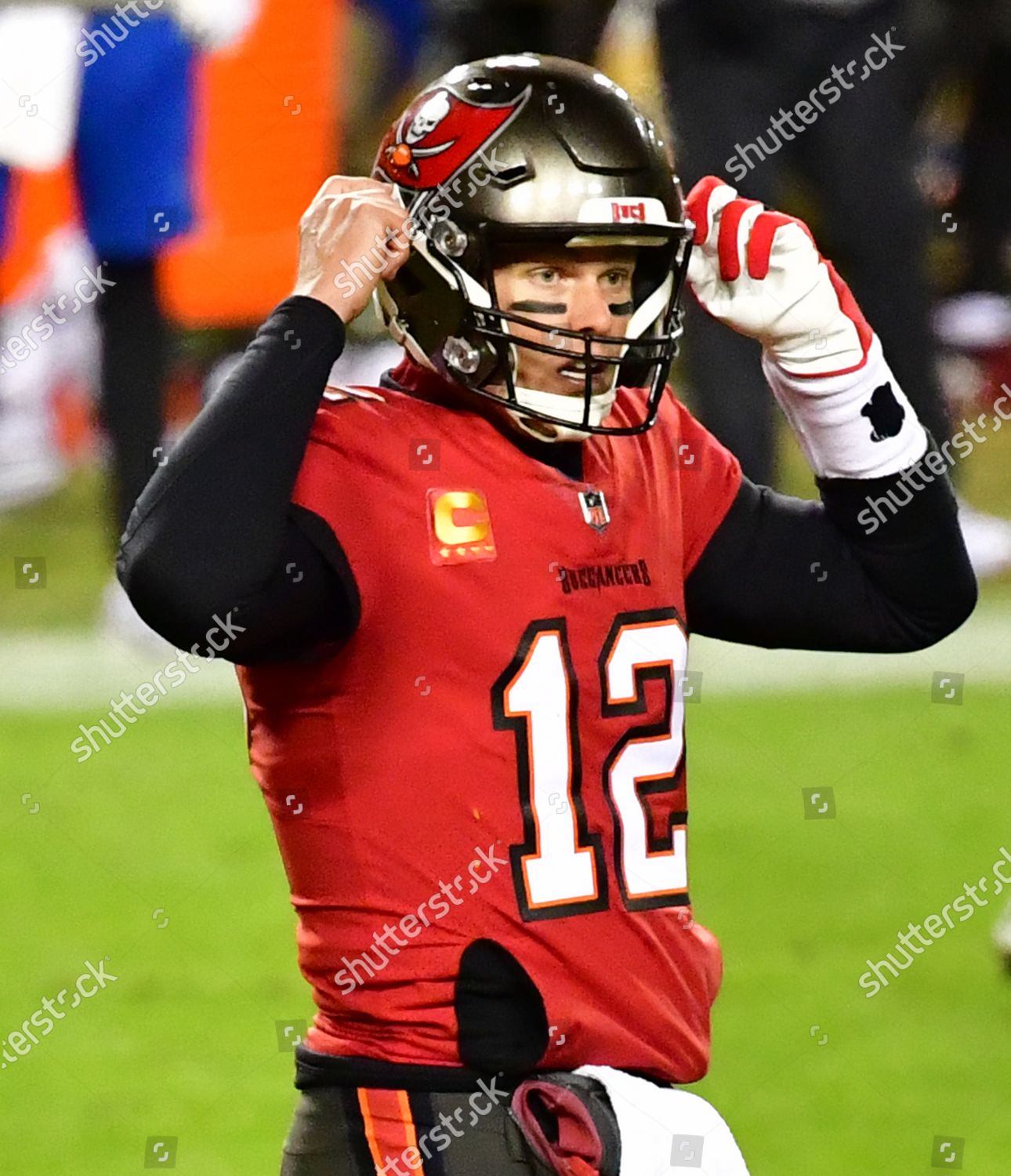 Tampa Bay Buccaneers defeat the Washington Football Team in a wild