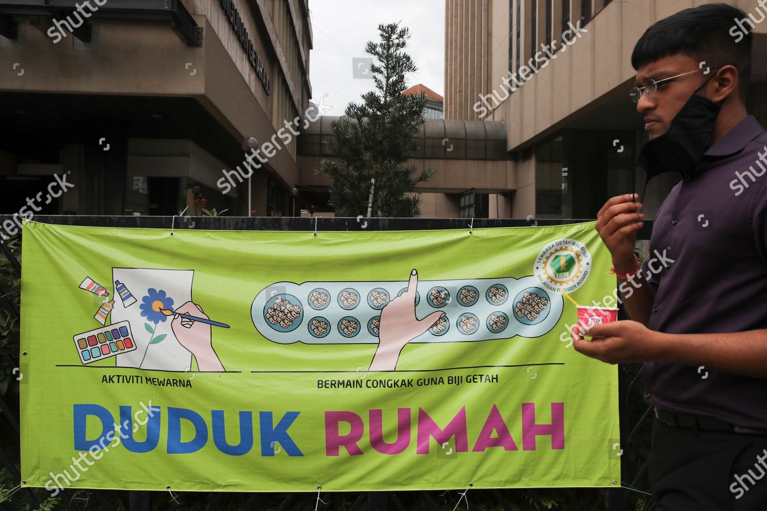 Man Wearing Face Mask Walks Past Banner Editorial Stock Photo Stock Image Shutterstock