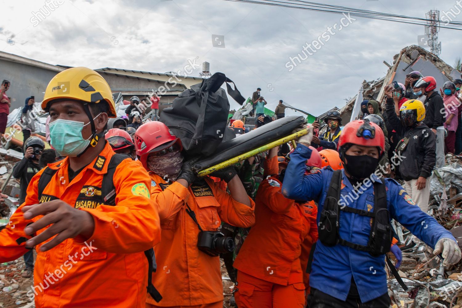 Members Indonesian Search Rescuers Basarnas Carry Editorial Stock Photo ...