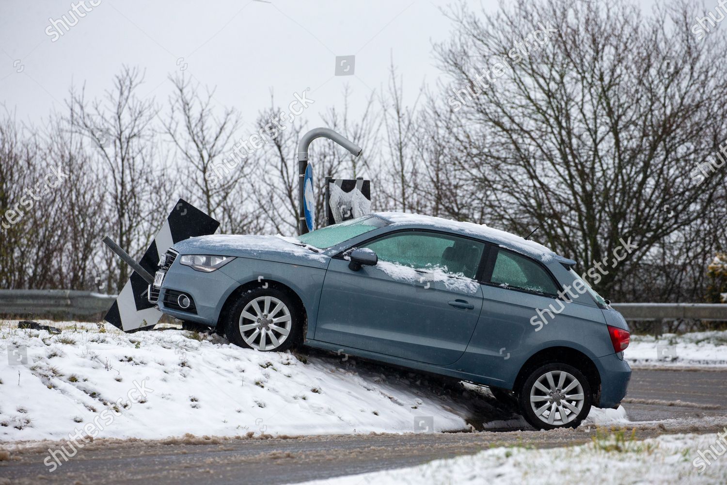 Car That Had Accident Snow Snettertonnorfolk Treacherous Editorial Stock Photo Stock Image Shutterstock