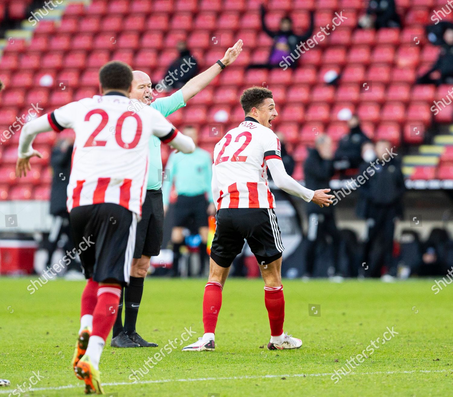 Ethan Ampadu Sheffield United Complaining Referee Editorial Stock Photo ...