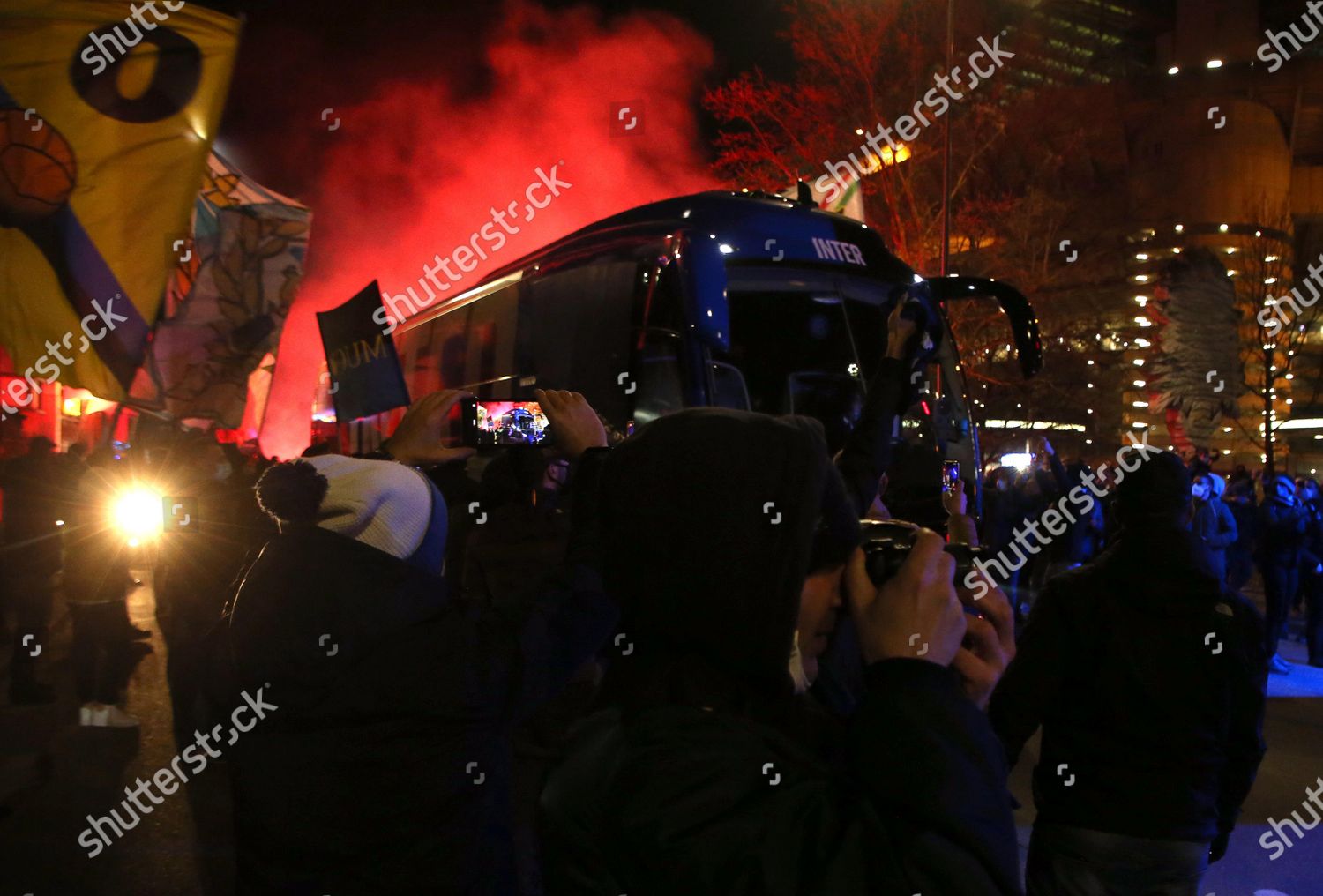 Inters Supporters Welcome Bus Team Upon His Editorial Stock Photo Stock Image Shutterstock