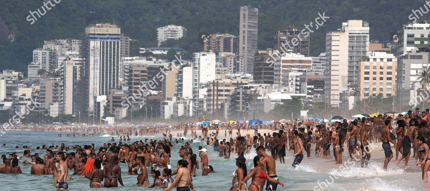 People Enjoy Hot Day On Ipanema Beach Editorial Stock Photo Stock Image Shutterstock