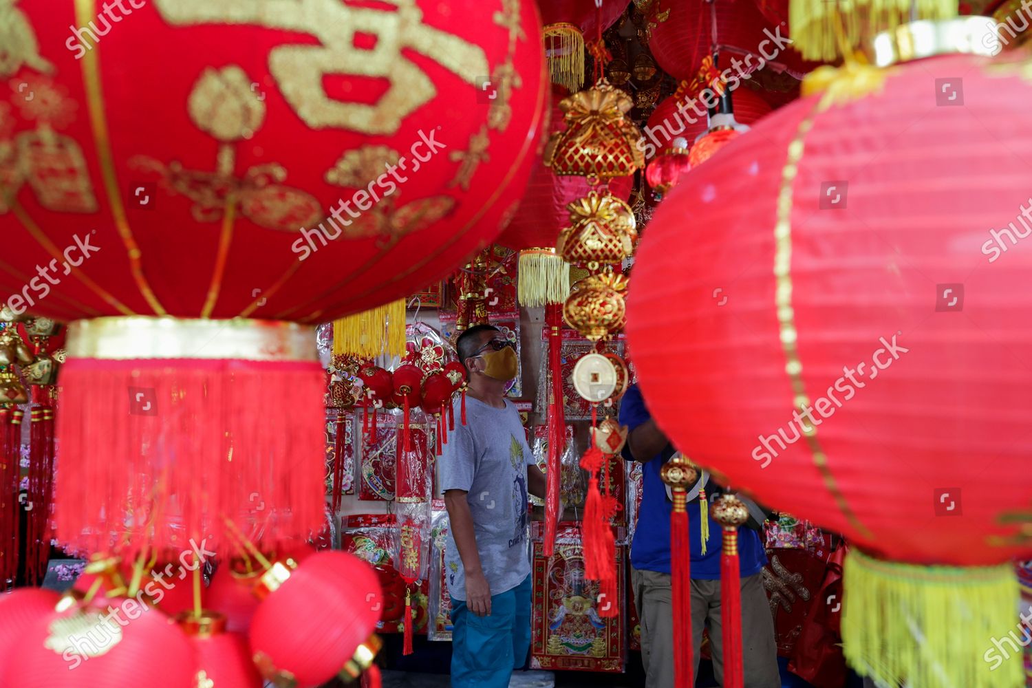 Customer Shops Decorations Upcoming Chinese Lunar New Photos Editoriales Libres De Droits Image Libre De Droits Shutterstock