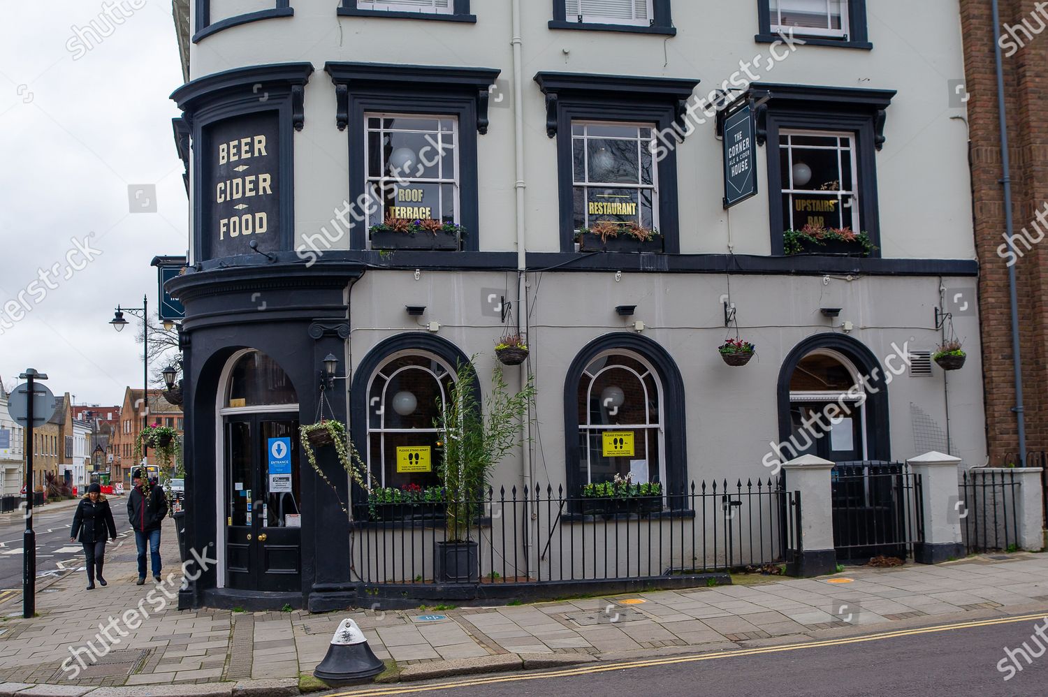 Corner House Pub Remains Temporarily Closed Editorial Stock Photo