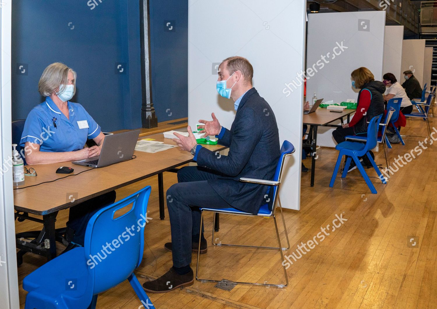 CASA REAL BRITÁNICA - Página 37 Prince-william-visits-kings-lynn-corn-exchange-vaccination-centre-norfolk-uk-shutterstock-editorial-11770948c