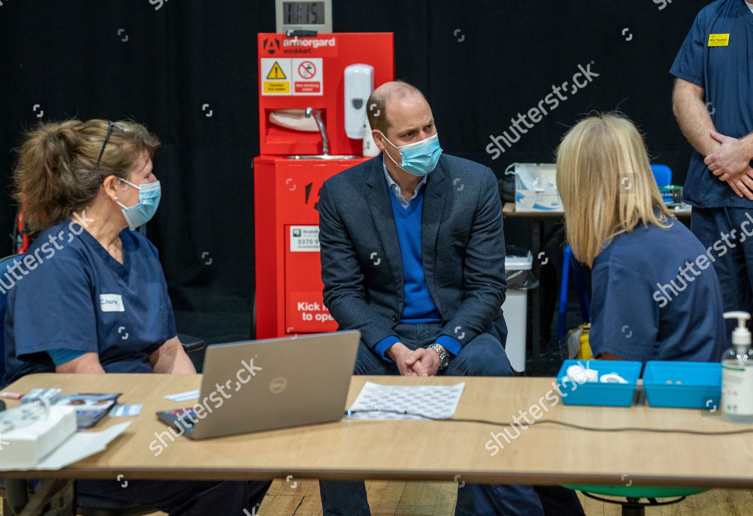 CASA REAL BRITÁNICA - Página 37 Prince-william-visits-kings-lynn-corn-exchange-vaccination-centre-norfolk-uk-shutterstock-editorial-11770948h