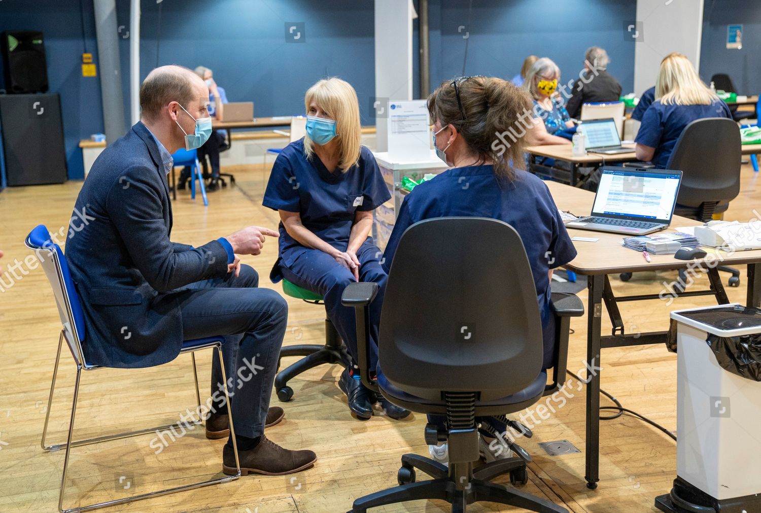 CASA REAL BRITÁNICA - Página 37 Prince-william-visits-kings-lynn-corn-exchange-vaccination-centre-norfolk-uk-shutterstock-editorial-11770948l