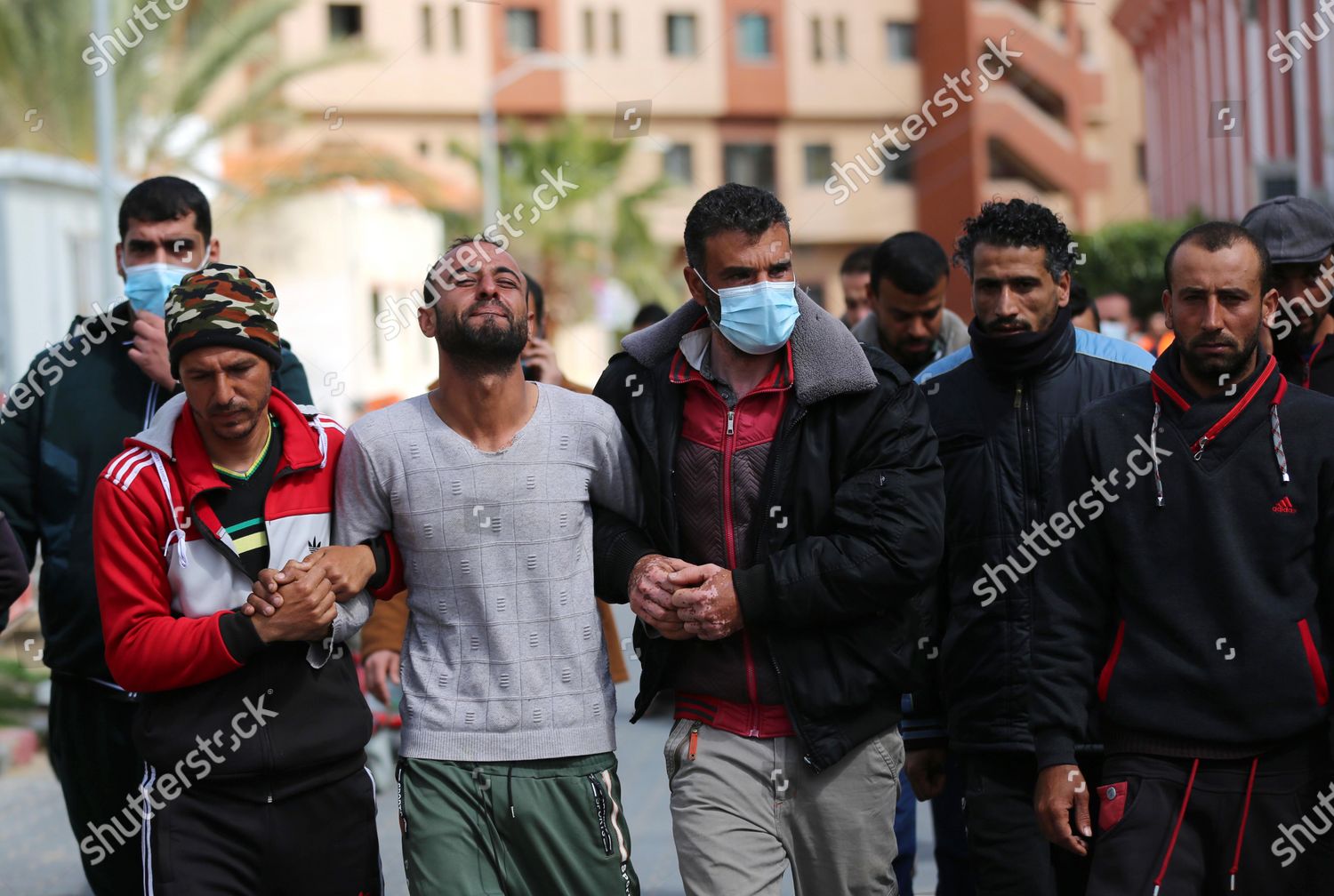 Palestinian Relatives Three Fishermen Cry Nasser Editorial Stock Photo ...