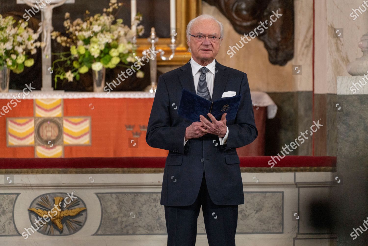 CASA REAL DE SUECIA - Página 90 Drottningholm-memorial-service-stockholm-sweden-shutterstock-editorial-11796226b