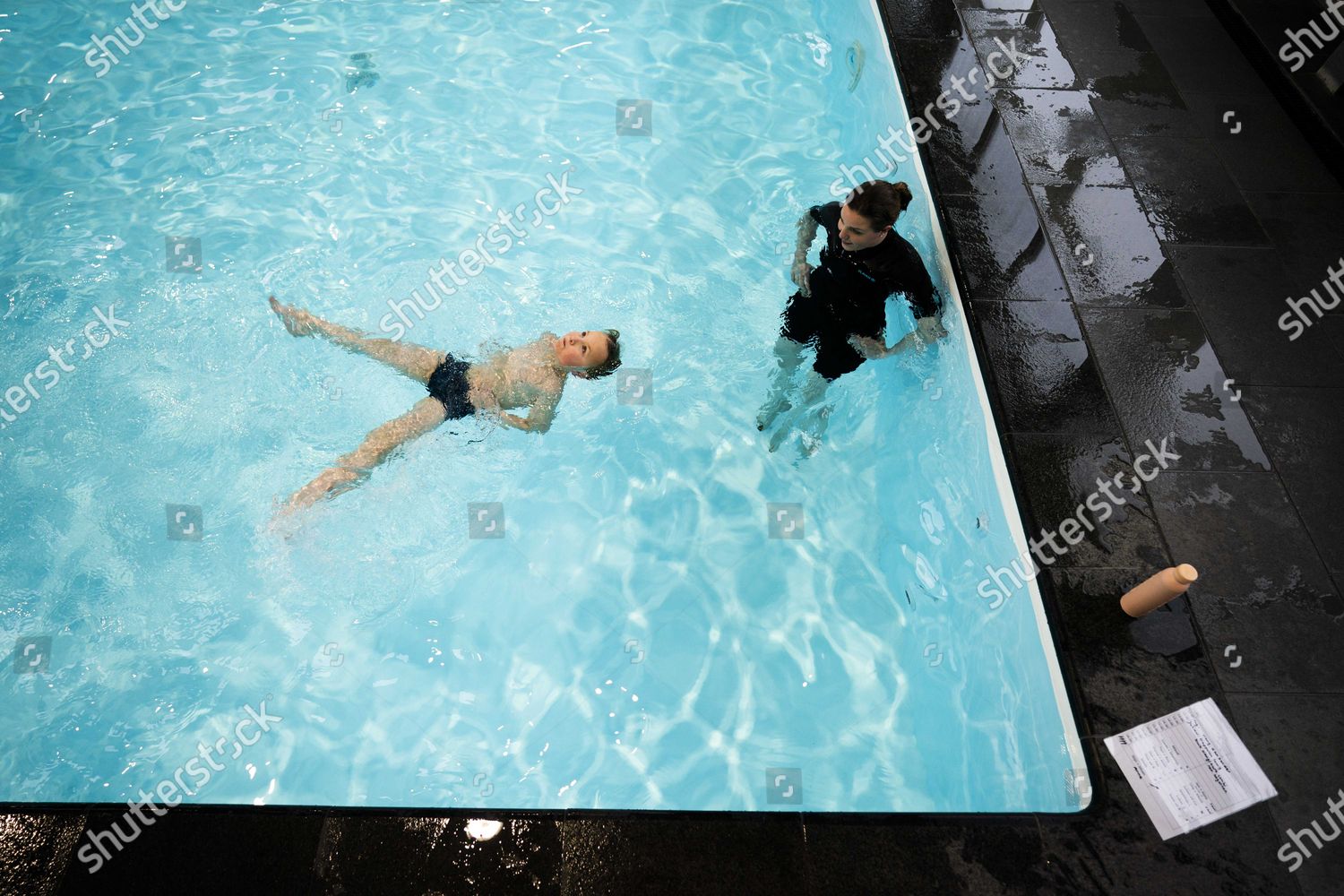 Teacher Swimming School Snorkeltje Gives Swimming Editorial Stock Photo