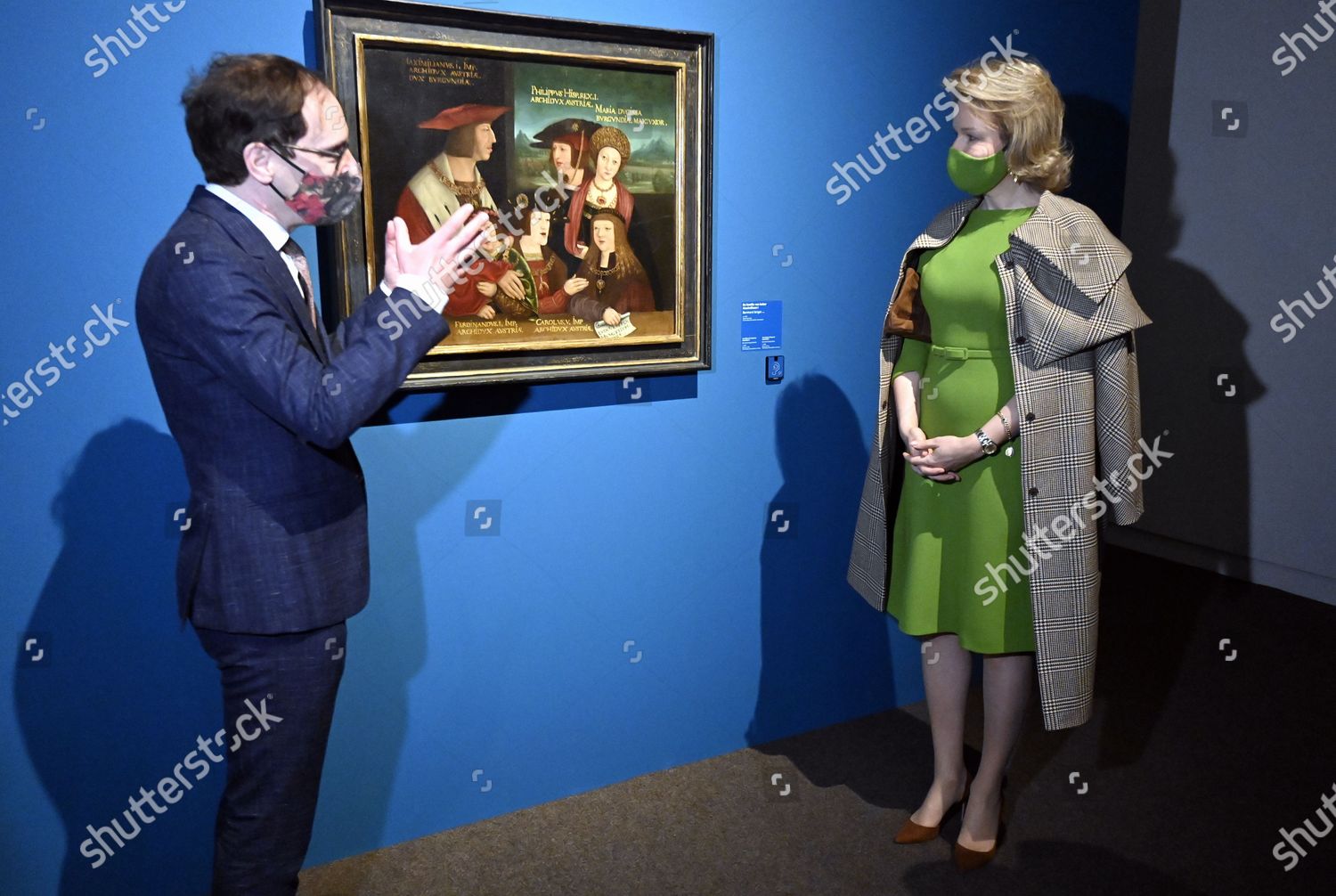 CASA REAL BELGA - Página 45 Queen-mathilde-visit-to-the-children-of-the-renaissance-exhibition-museum-hof-van-busleyden-mechelen-belgium-shutterstock-editorial-11830898ad