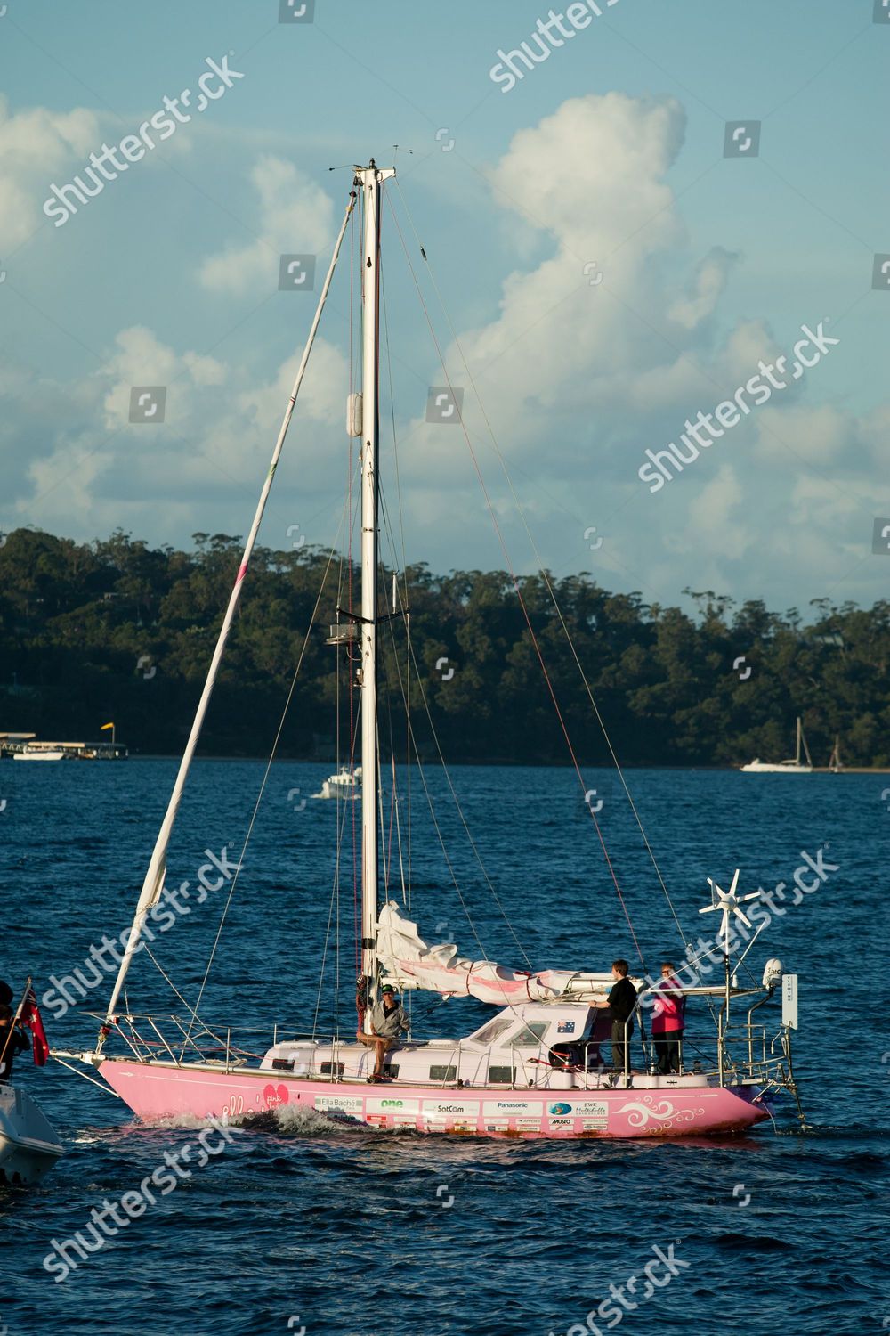 jessica watson yacht type