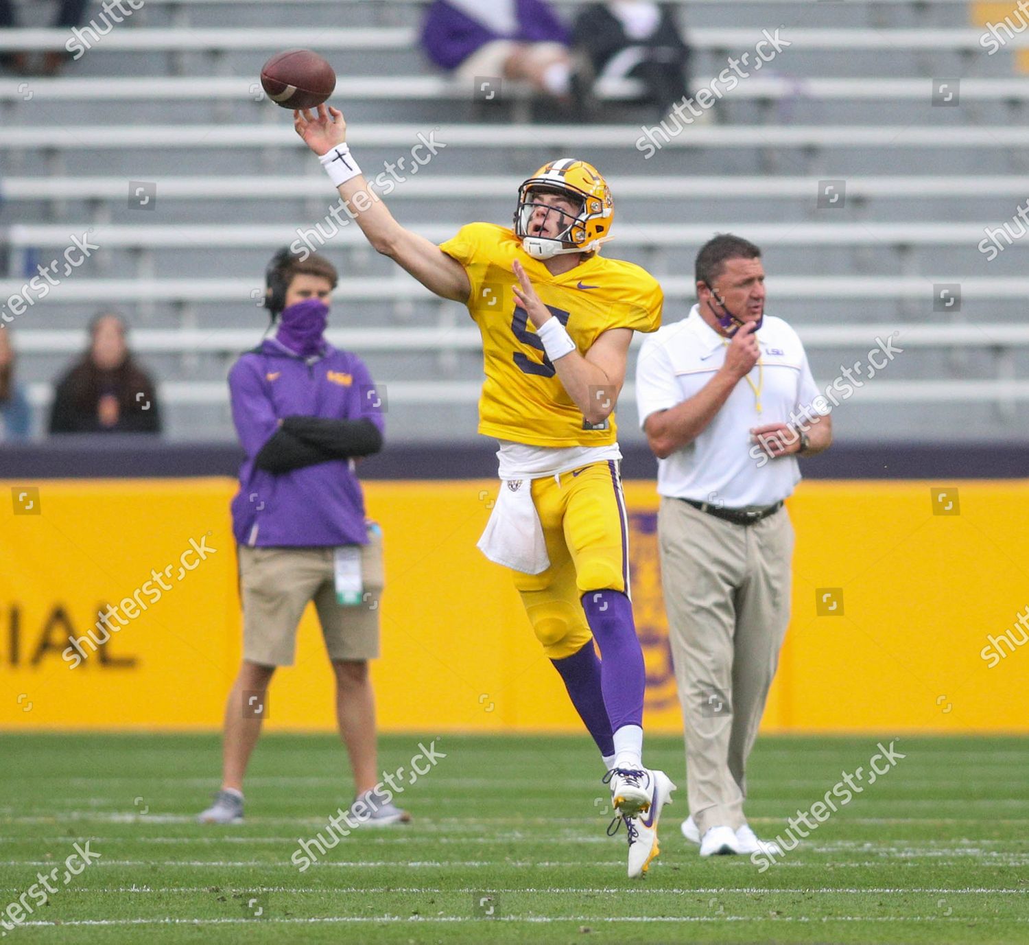 Lsu Quarterback Garrett Nussmeier 5 Delivers Editorial Stock Photo ...