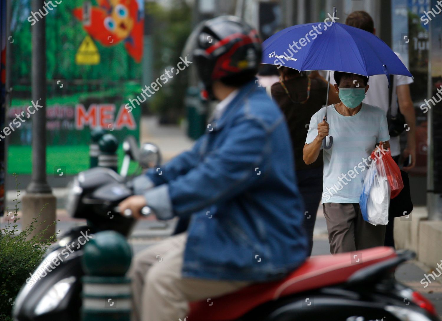 Woman Wears Mask She Walks Bangkok Thailand Editorial Stock Photo ...