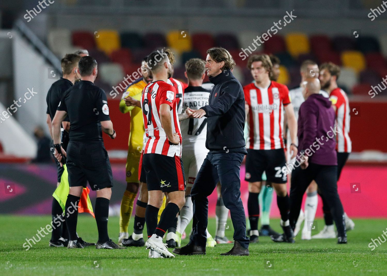 Brentford Manager Thomas Frank Approaches Emiliano Editorial Stock ...