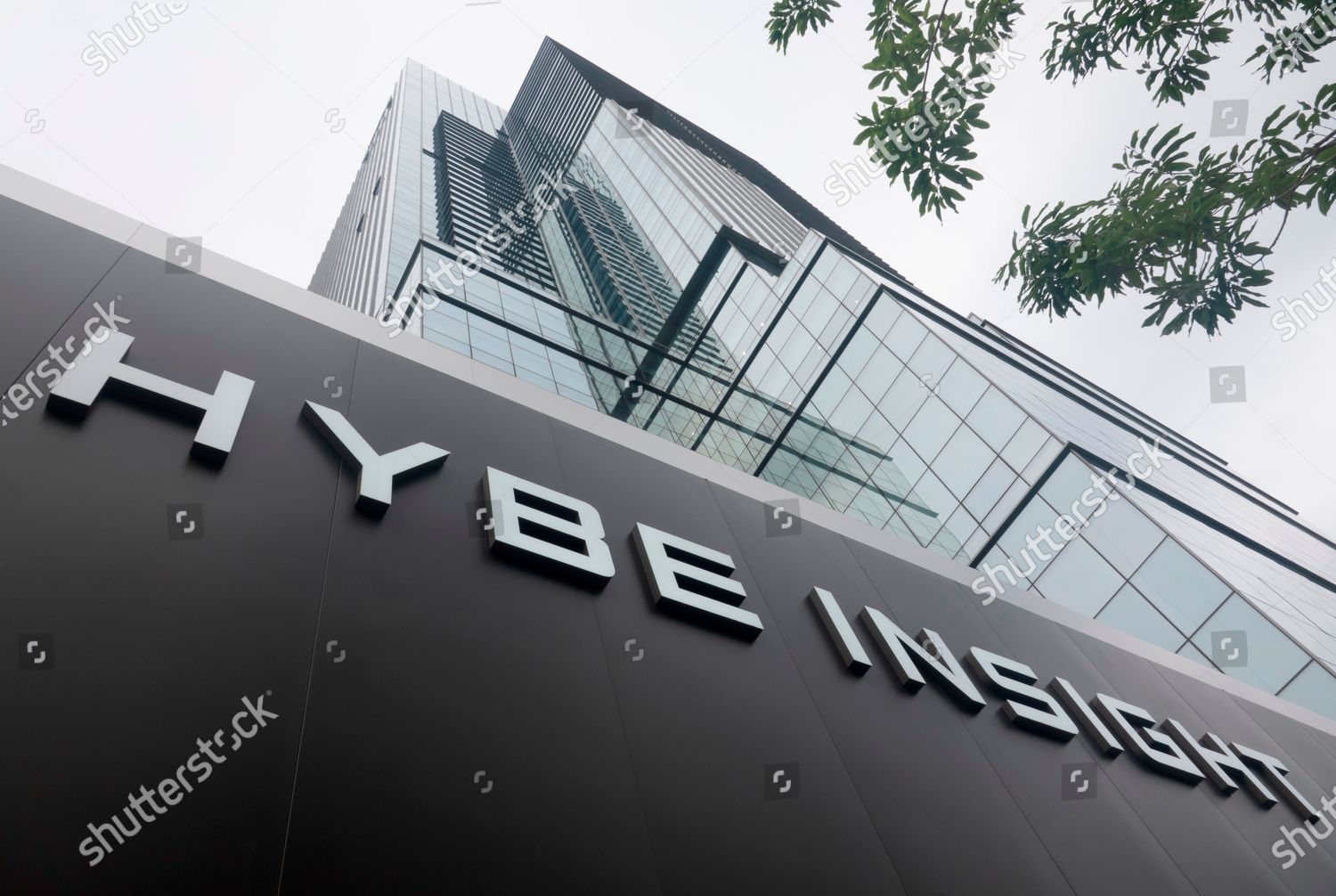 Hybe New Headquarters Building Hybe Seoul Redaktionelles Stockfoto   Shutterstock 12016126b 