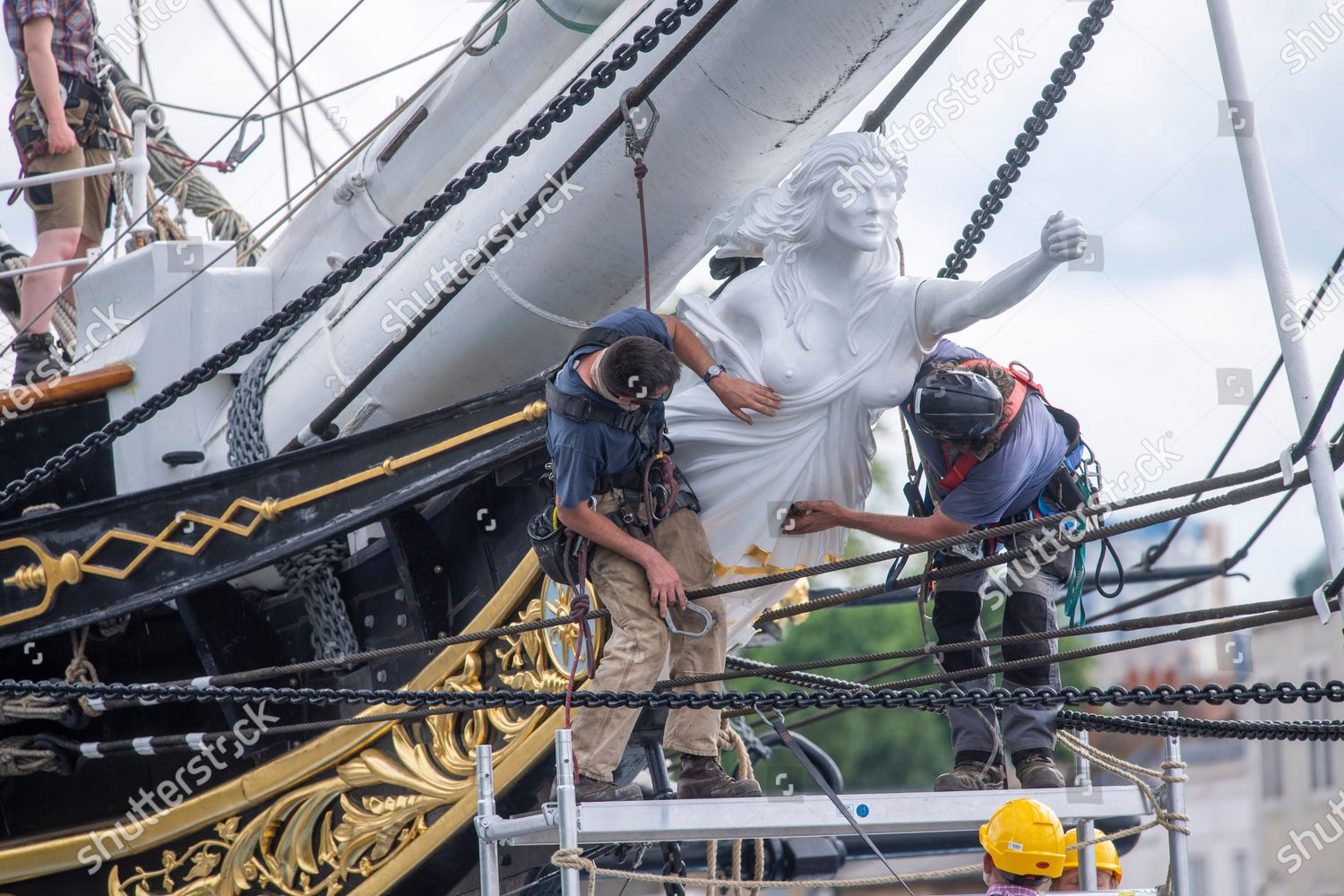 Lifting New Nannie Figurehead Cutty Sark Editorial Stock Photo - Stock ...