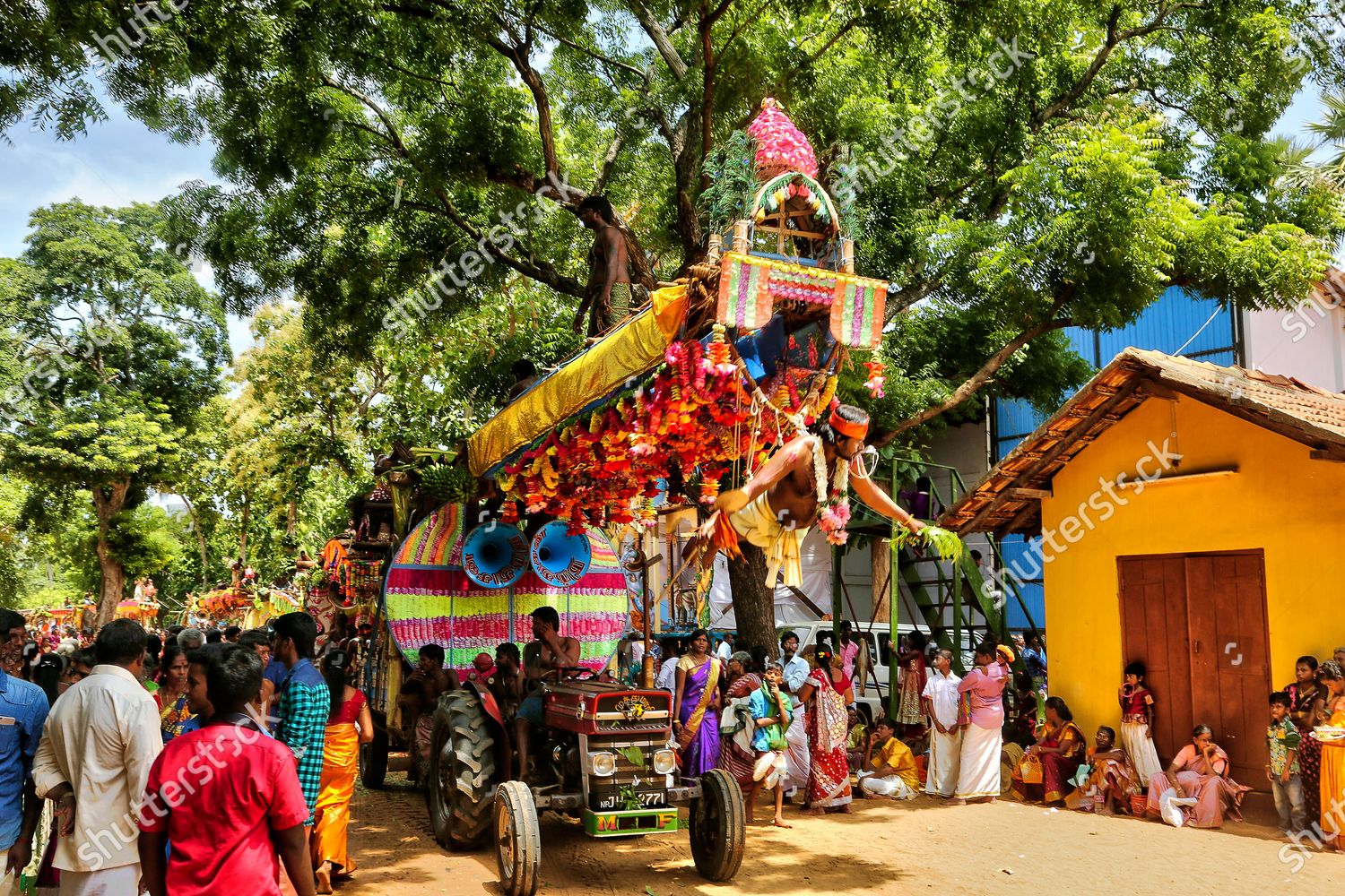 Tamil Hindu Devotee Performs Parakavadi Ritual Editorial Stock Photo -  Stock Image | Shutterstock