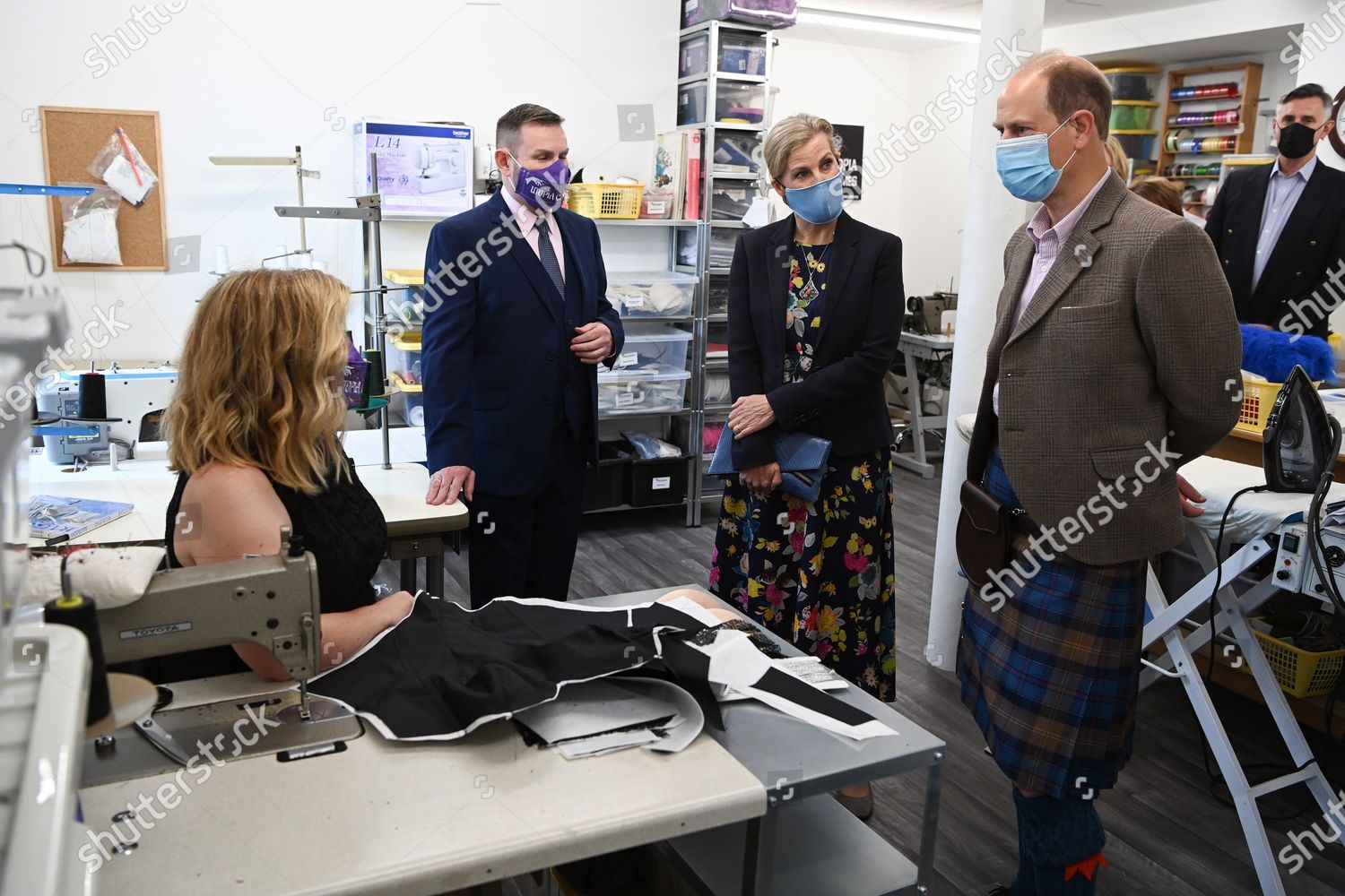 CASA REAL BRITÁNICA - Página 75 Prince-edward-and-sophie-countess-of-wessex-visit-to-utopia-costumes-forfar-scotland-uk-shutterstock-editorial-12172309c