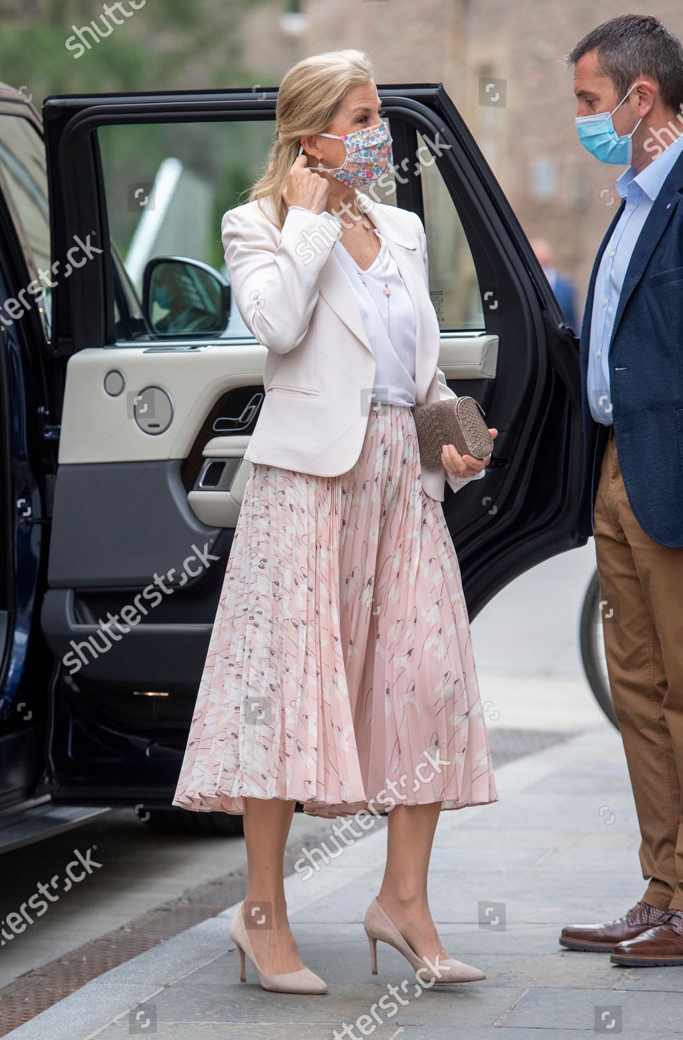 CASA REAL BRITÁNICA - Página 77 Prince-edward-and-sophie-countess-of-wessex-visit-to-edinburgh-scotland-uk-shutterstock-editorial-12173651ay