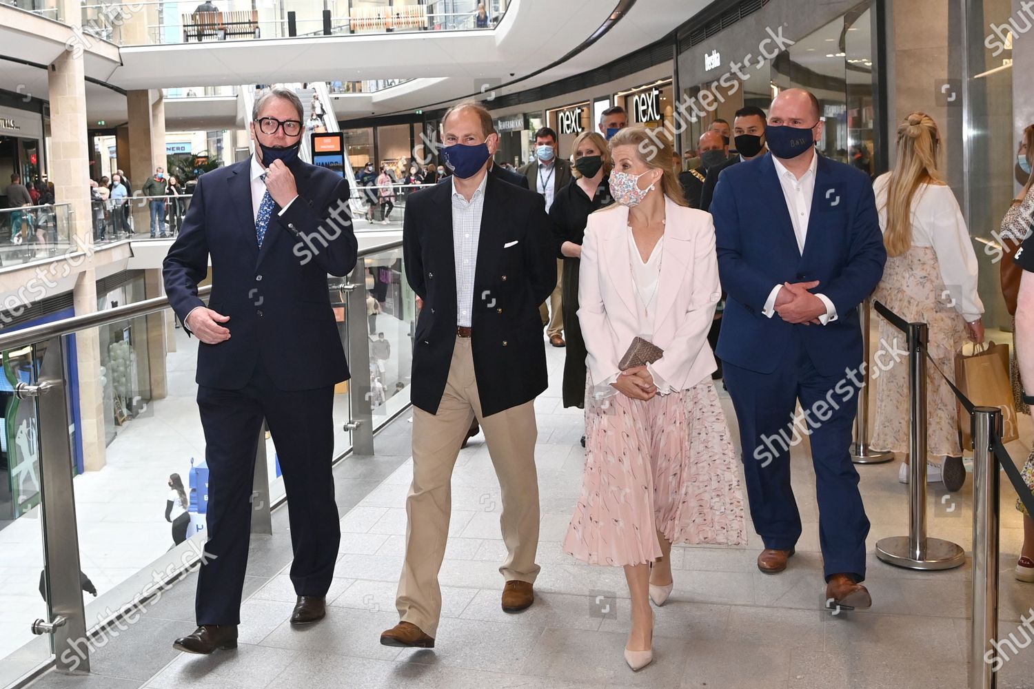 CASA REAL BRITÁNICA - Página 77 Prince-edward-and-sophie-countess-of-wessex-visit-to-edinburgh-scotland-uk-shutterstock-editorial-12173651x