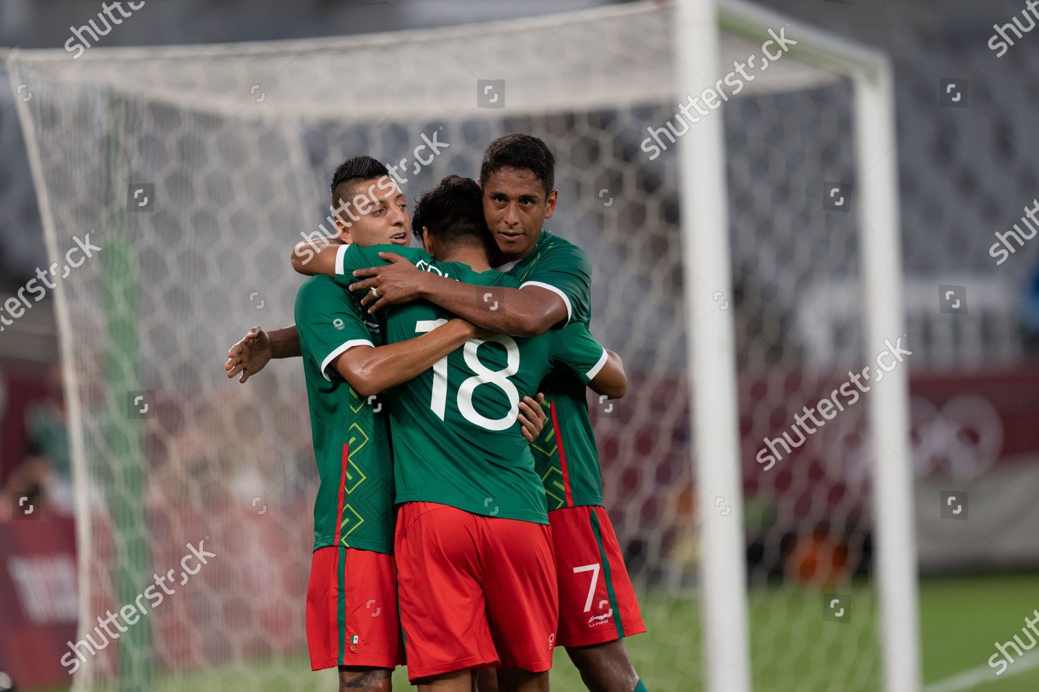 Mexico s team celebrates victory during mens Photos ...
